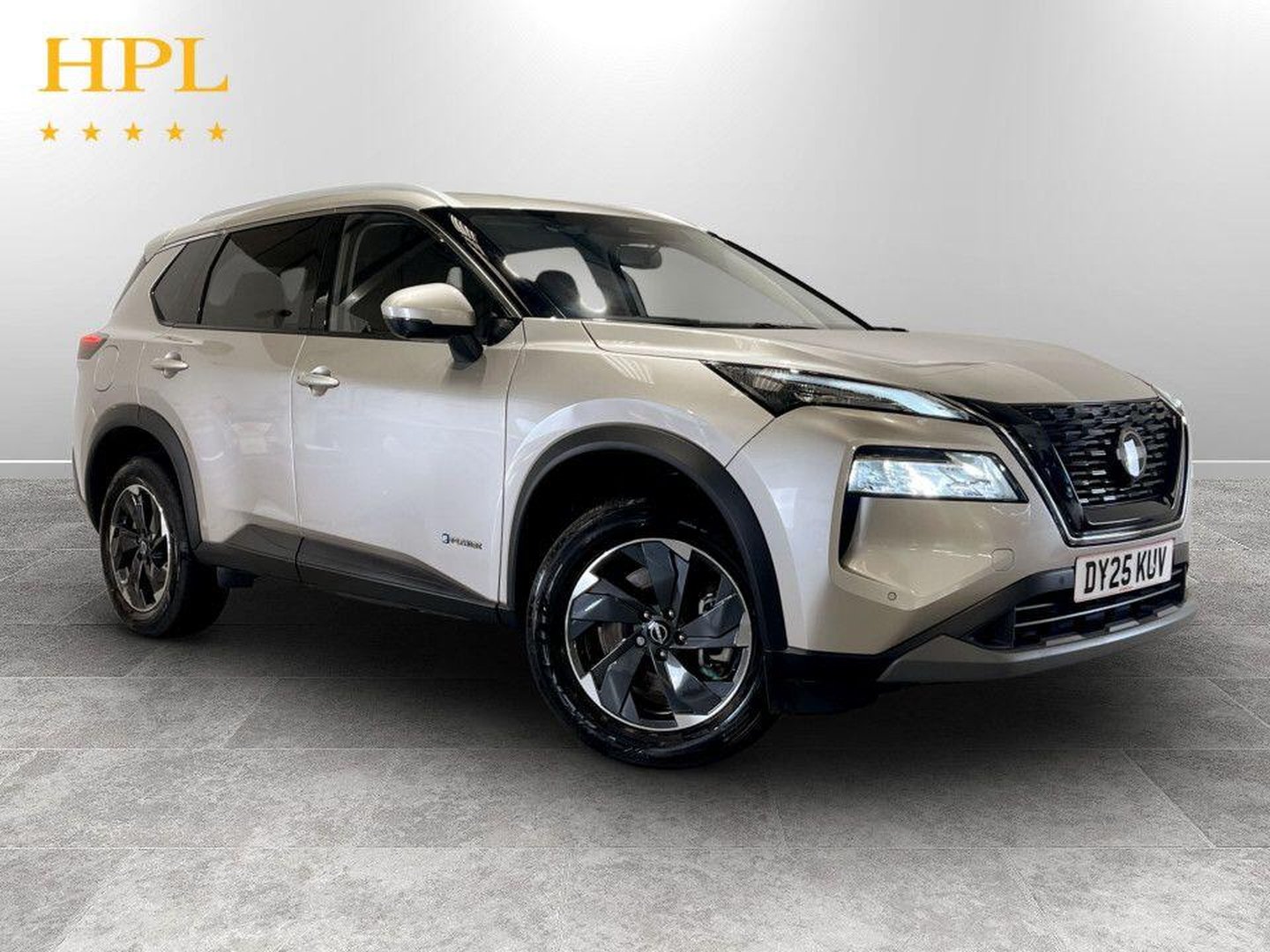 Nissan X-TRAIL listing photo