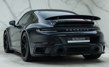 Porsche 911 Turbo S (992) 10