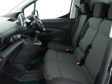 Peugeot Partner Standard 650 1.5 BlueHDi 100 Professional Premium Van 11