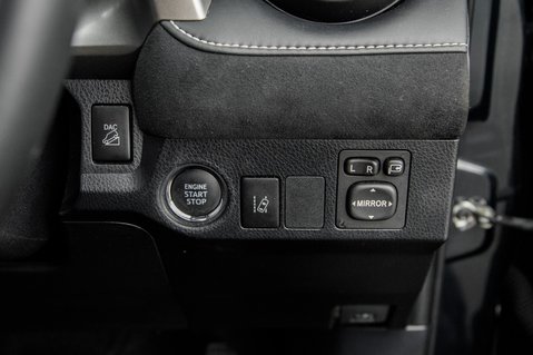 Toyota Rav 4 VVT-I DESIGN 15