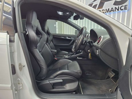 Audi RS3 2.5 TFSI Sportback 5dr Petrol S Tronic quattro Euro 5 (340 ps) 34