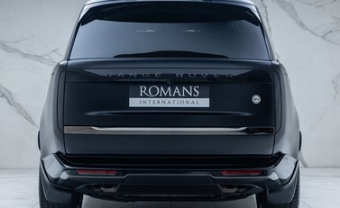 Land Rover Range Rover P530 SV 7