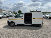 Peugeot Expert MWB L2H1 Low Roof Professional 2700 Air Con Tow Bar EURO 6 NO VAT 13