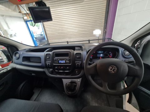Vauxhall Vivaro 1.6 CDTi 2700 L1 H1 Euro 6 5dr 3