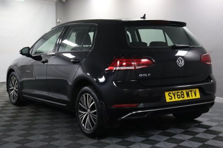 Volkswagen Golf SE NAVIGATION TDI 10