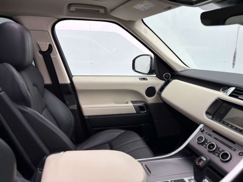 Land Rover Range Rover Sport 3.0 Range Rover Sport HSE SDV6 Auto 4WD 5dr 22