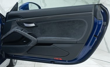 Porsche Cayman GT4 (718) 22