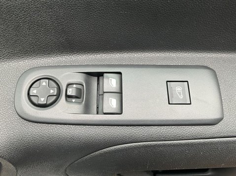 Vauxhall Combo 1.5 Turbo D 2000 Sportive Panel Van 5dr Diesel Manual L1 H1 Euro 6 (100 ps) 33