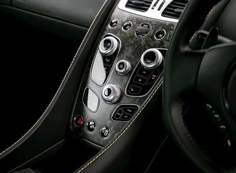 Aston Martin Vanquish S 18