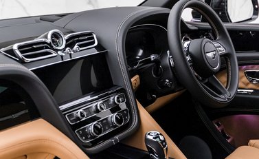 Bentley Bentayga V8 14