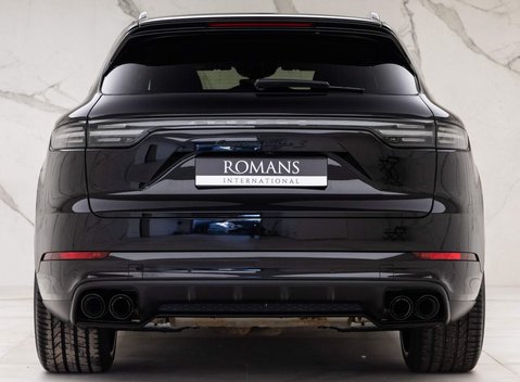 Porsche Cayenne TURBO S 23