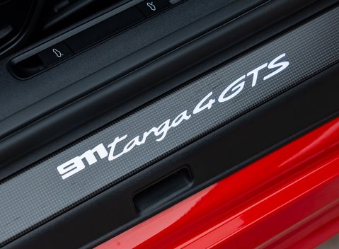 Porsche 911 Targa 4 GTS (992) 32