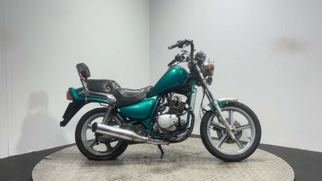 Hyosung Cruise 2002 31K PROJECT BIKE CRUISER 125CC SPARES OR REPAIR 1