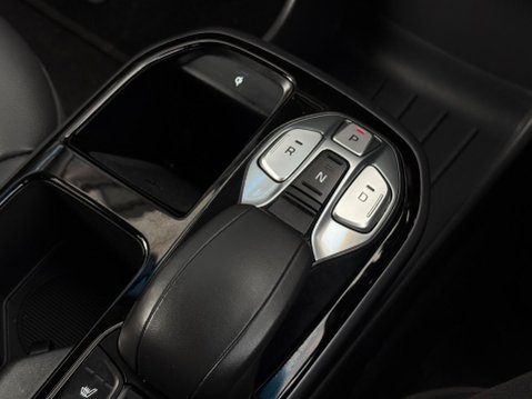 Hyundai IONIQ 38.3kWh Premium SE Auto 5dr 84