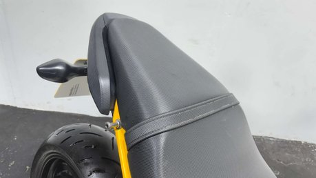 Honda CB 650 NAKED BIKE 2015 ONLY 10K MOT WARRANTY VERY CLEAN 650CC 15