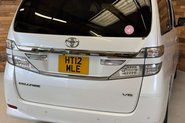 Toyota Vellfire V6 L Edition 62