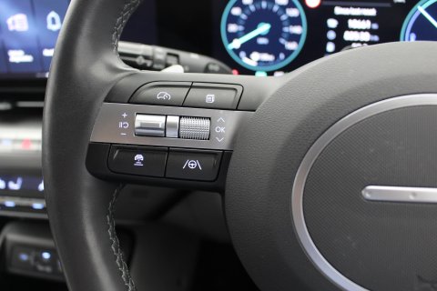 Hyundai KONA 5dr 1.6h-GDi Ultimate Petrol Hybrid DCT Automatic 18
