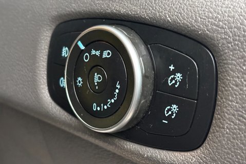 Ford Transit 350 L2 H3 130 ps Workshop Van with Air Con 35