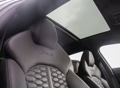 Audi RS6 Avant Performance 14