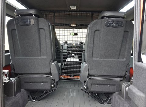 Land Rover 90 Adventure 8