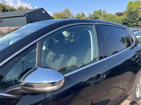 Peugeot 208 1.2 PureTech Allure Euro 6 5dr 14