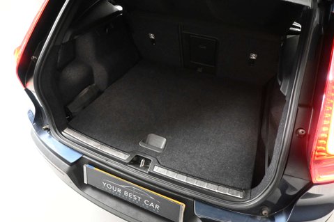 Volvo XC40 2.0 XC40 Inscription Pro B4 MHEV Auto 5dr 54