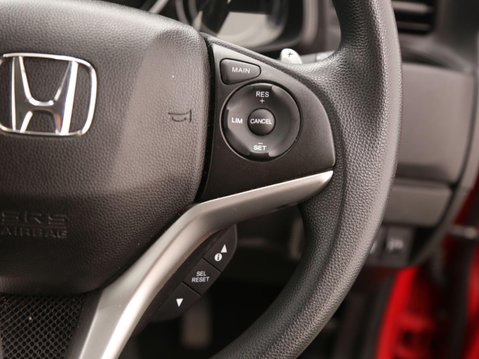 Honda Jazz 1.3 i-VTEC SE CVT Euro 6 (s/s) 5dr 12