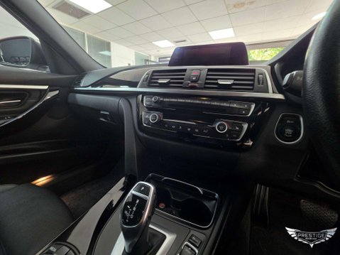 BMW 3 Series 2.0 320i Sport Touring Auto xDrive Euro 6 (s/s) 5dr 30