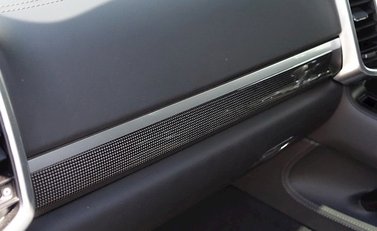 Porsche Cayenne Turbo 9