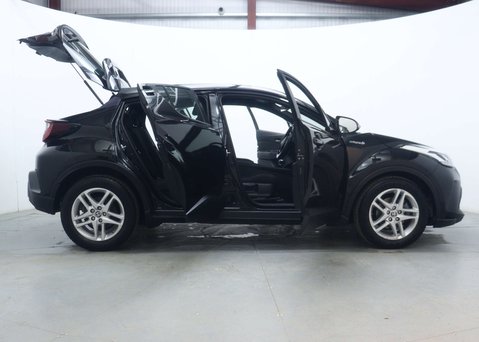 Toyota C-HR 1.8 C-HR Icon HEV CVT 5dr 52