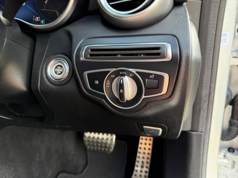 Mercedes-Benz C Class 2.0 C300d AMG Line (Premium) G-Tronic+ Euro 6 (s/s) 2dr 26