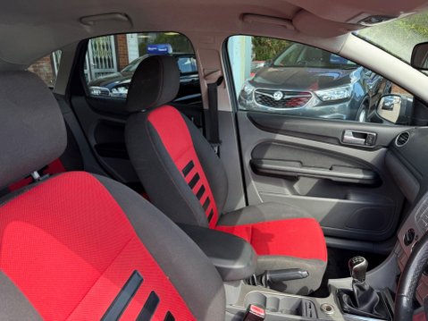 Ford Focus 1.8 TDCi Zetec 5dr 14