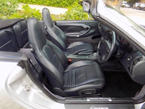 Porsche 911 Carrera 3.4 Tiptronic S Cabriolet 12