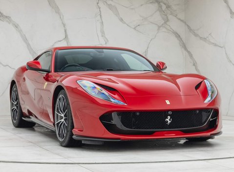 Ferrari 812 Superfast 6