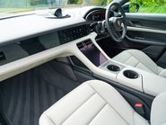 Porsche Taycan 4S CROSS TURISMO 8