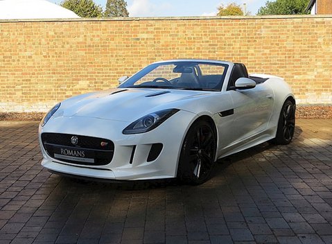 Jaguar F-Type S V8 Convertible 14