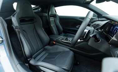 Audi R8 V10 Performance Carbon Black 10