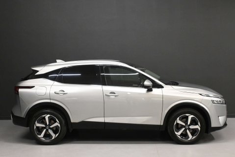 Nissan Qashqai 1.3 Qashqai N-Connecta DiG-T MHEV CVT 5dr 12