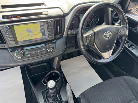 Toyota Rav4 2.0 D-4D Business Edition Plus Euro 6 (s/s) 5dr (Safety Sense, Nav) 13