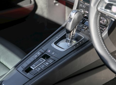 Porsche 911 (991.2) Targa 4 GTS 21