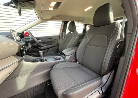 Nissan Qashqai DIG-T ACENTA PREMIUM MHEV 13