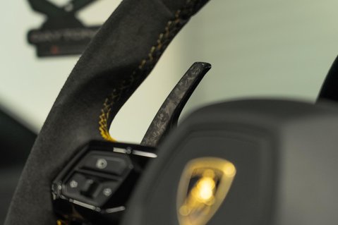 Lamborghini Huracan 36