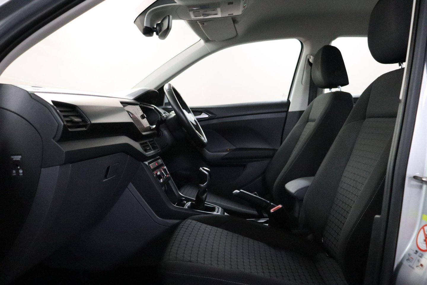 2019 Volkswagen T-Cross — image 37