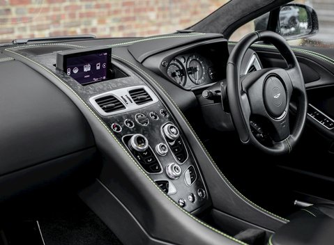 Aston Martin Vanquish S 15
