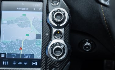 McLaren 765LT Spider 28