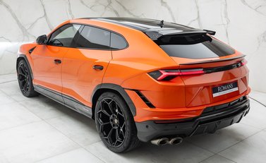 Lamborghini Urus PERFORMANTE 12