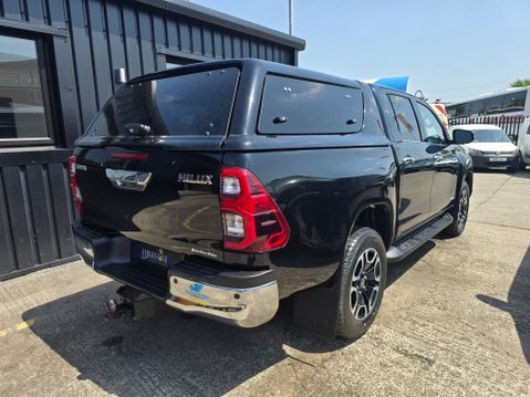 Toyota Hilux INVINCIBLE 4WD D-4D DCB 6