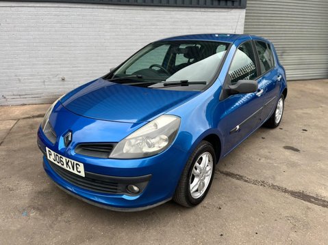 Renault Clio 1.4 16v Dynamique 5dr 3