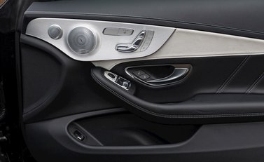 Mercedes-Benz C63 S Premium Plus 22