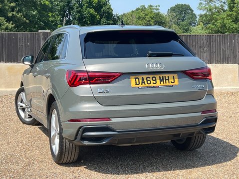 Audi Q3 TFSI QUATTRO S LINE 2